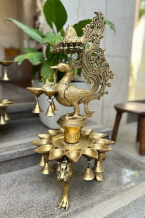 Peacock Crown Vizakku