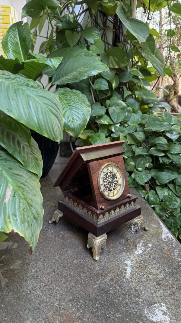 BOX CLOCK