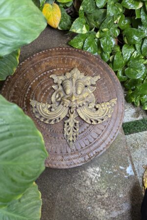 YALI WALL HANGING