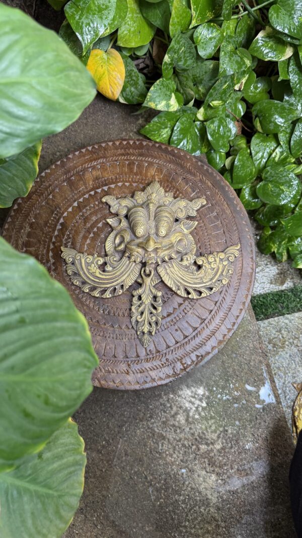 YALI WALL HANGING