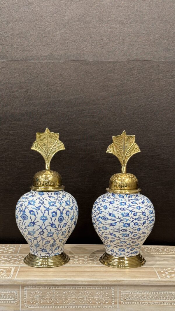 WHITE AND BLUE FLORAL VASE