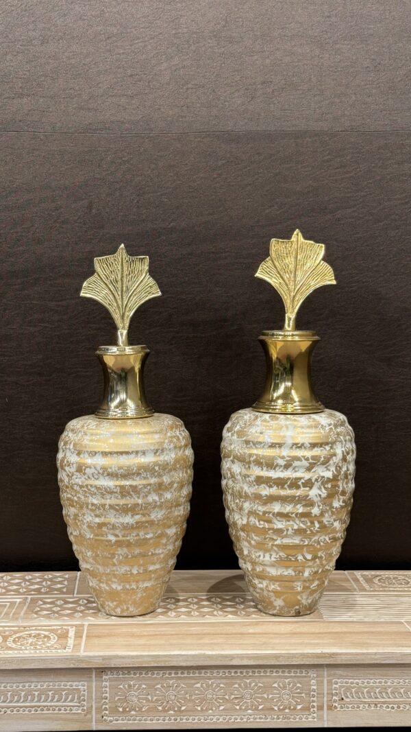 GOLD RUSTIC VASE