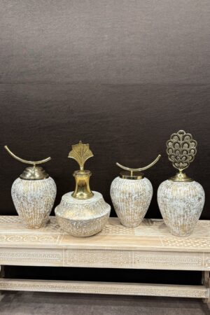 GOLD CREST VASE ASSORTED