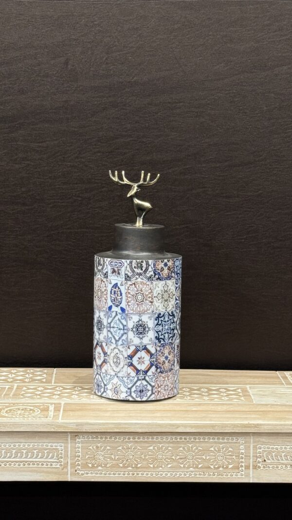 WHITE AND BLUE TILE VASE
