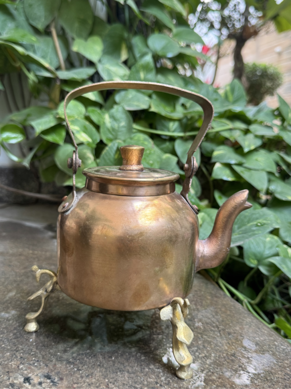 TEA POT