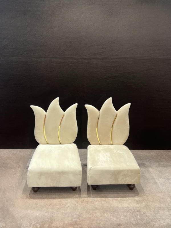 BEIGE TULIP LOW SEATER