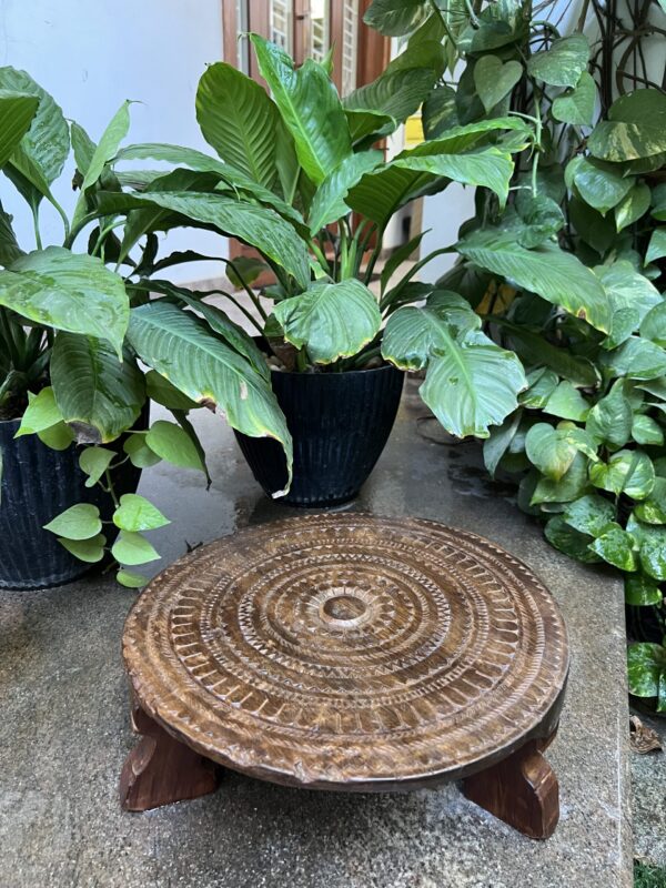 WOODEN ENGRAVED MUKKALI