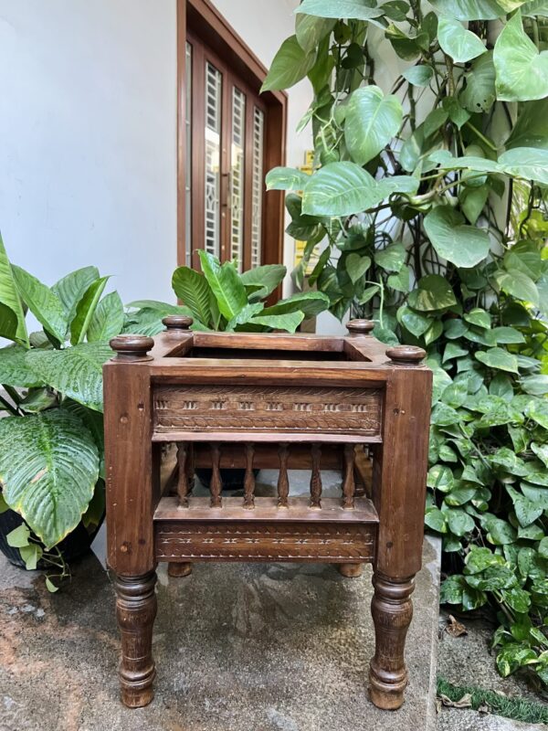 VINTAGE TEAK SALANI C