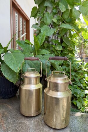 ANTIQUE OIL CAN - LARGE
