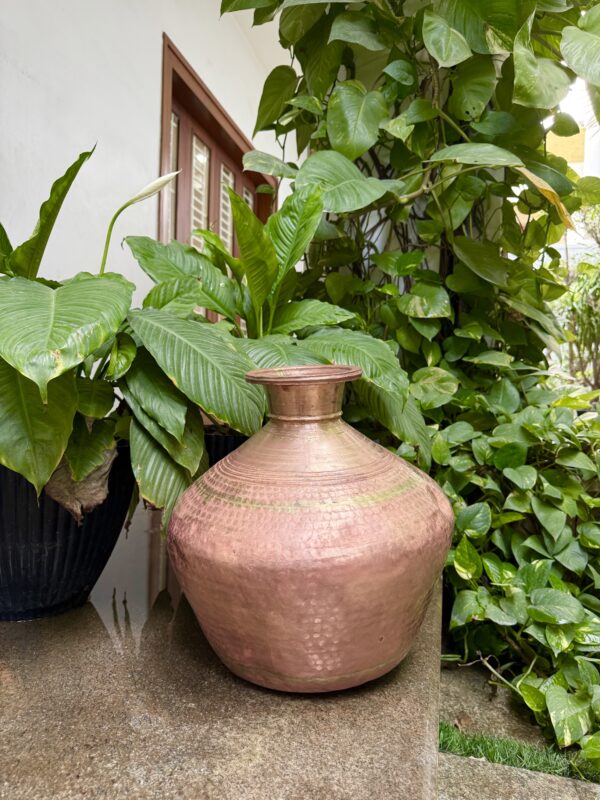 COPPER HAMMERED MATKA POT