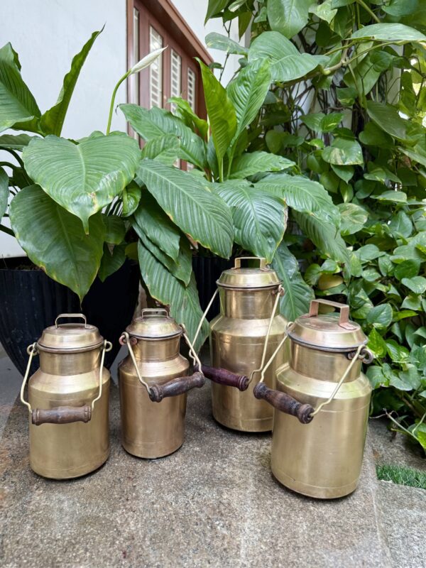 ANTIQUE OIL CAN