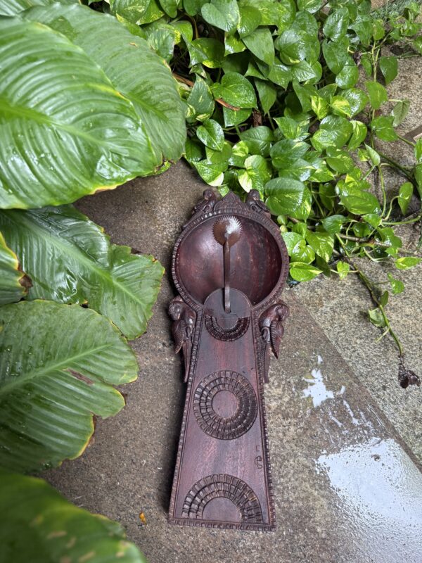 COCONUT PEACOCK GRATER